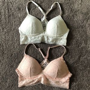 2 Victoria Secret bras